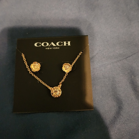 Coach earring and necklace set - Picture 3 of 4